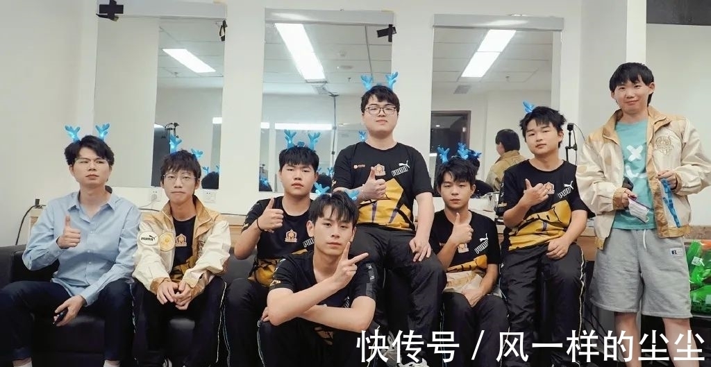 詹姆斯本人 詹姆斯本人