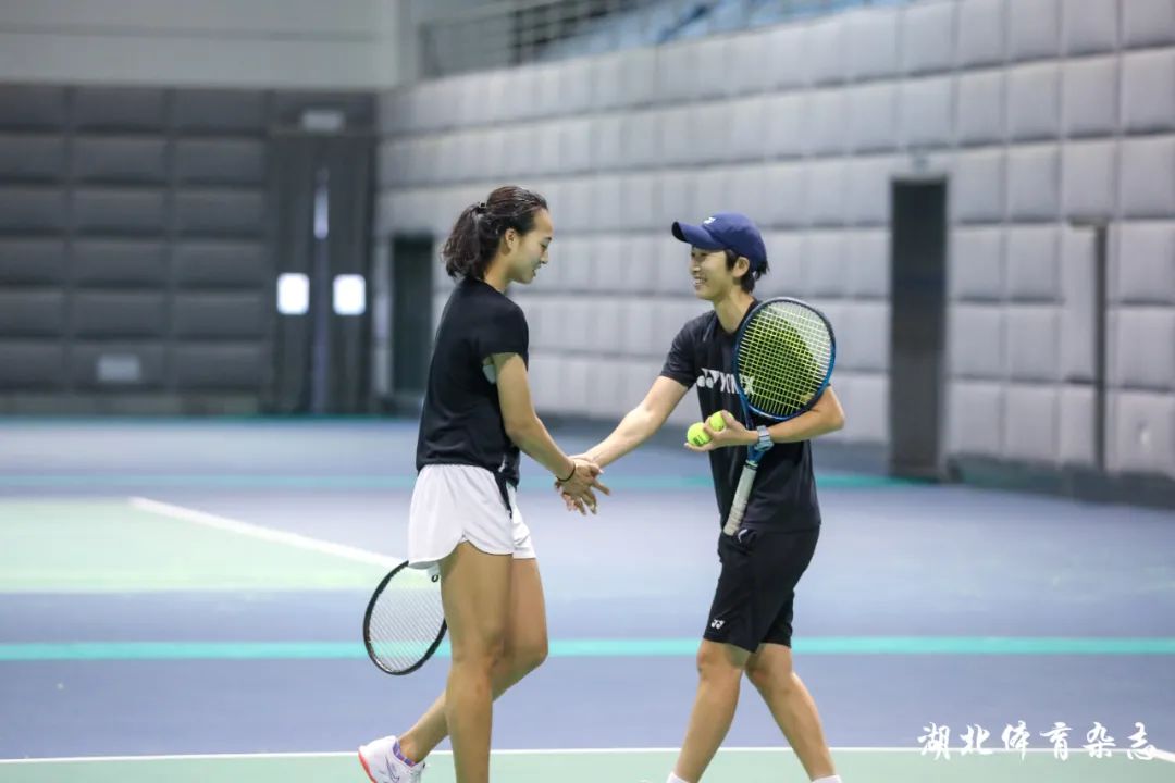 振奋全球的 振奋全球的