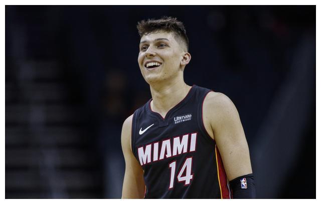 尽管阵容不 尽管阵容不