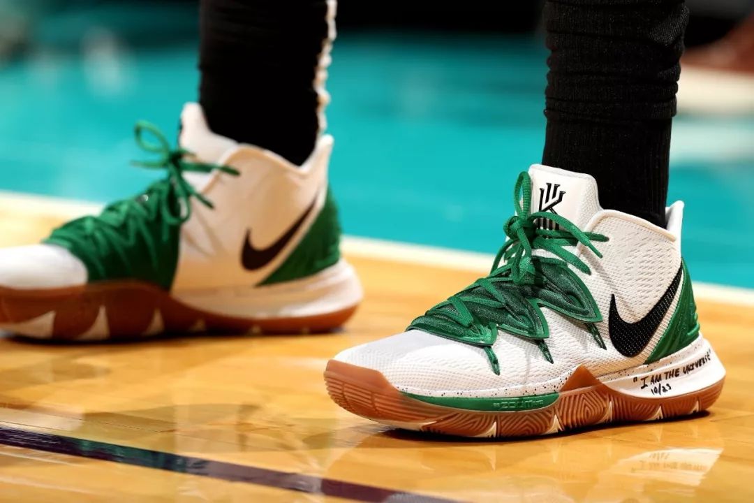 带的戏剧性 带的戏剧性